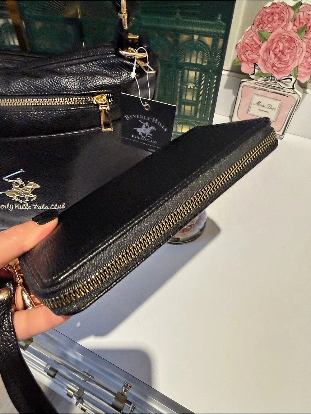GORGE sleek Beverly Hills Polo Club Wristlet Large Phone Wallet Black Gold NWOT - Picture 4 of 13